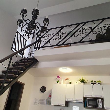 Central Luxury Apartments Varaždin Стая снимка