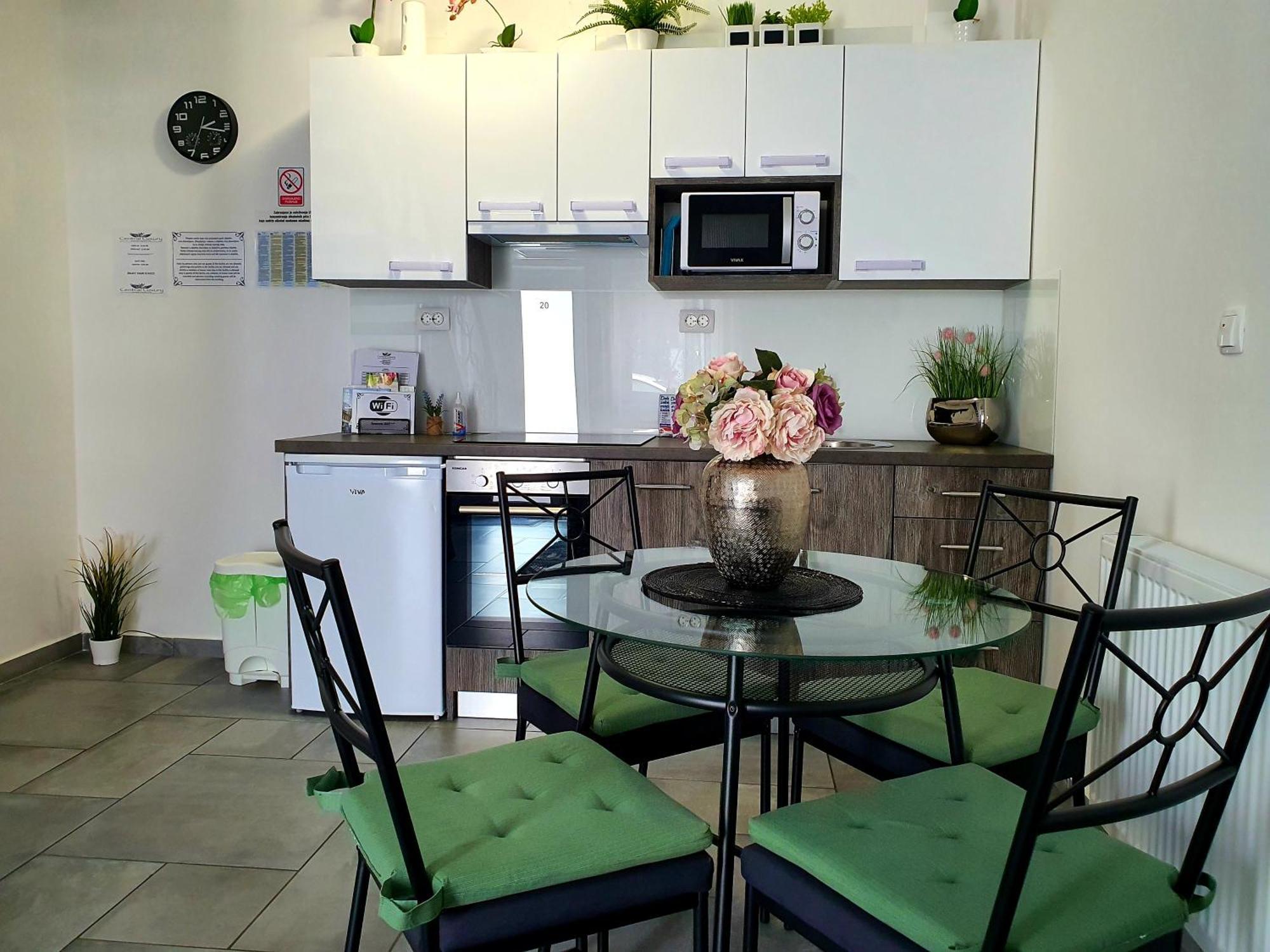 Central Luxury Apartments Varaždin Стая снимка